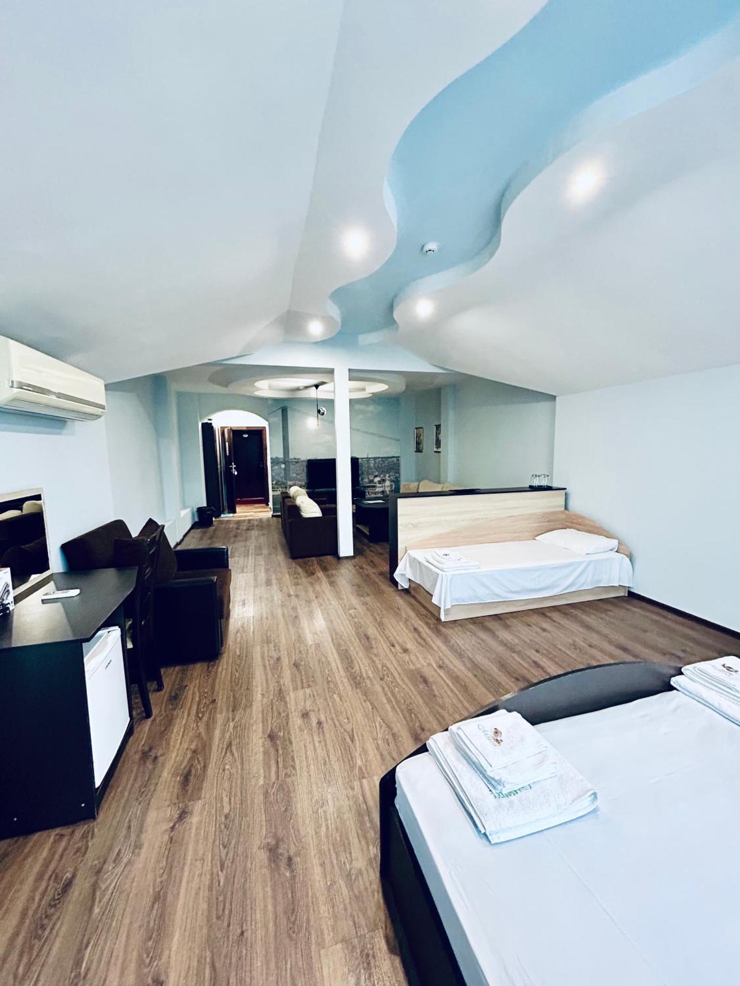 Meatsa Hotel Kardzsali Kültér fotó